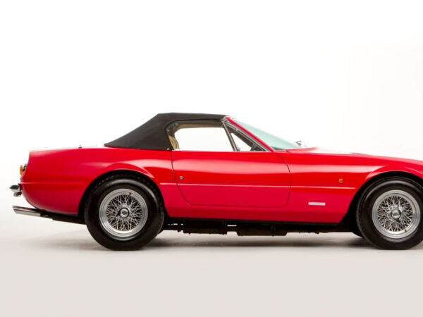 Ferrari Daytona Spider soft top, produced in Haartz Twillfast RPC and comes with plastic window
