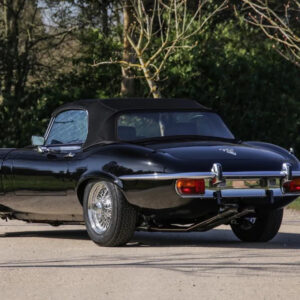 Jaguar XKE Roadster & E-Type soft top, produced in Haartz Colonial Vinyl and comes with plastic window