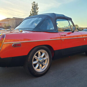 MG MG-B soft top, produced in Haartz Colonial Vinyl and comes with zipper and 3 plastic heat sealed windows